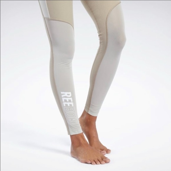 NEW REEBOK Training Leggings - Picture 2 of 6
